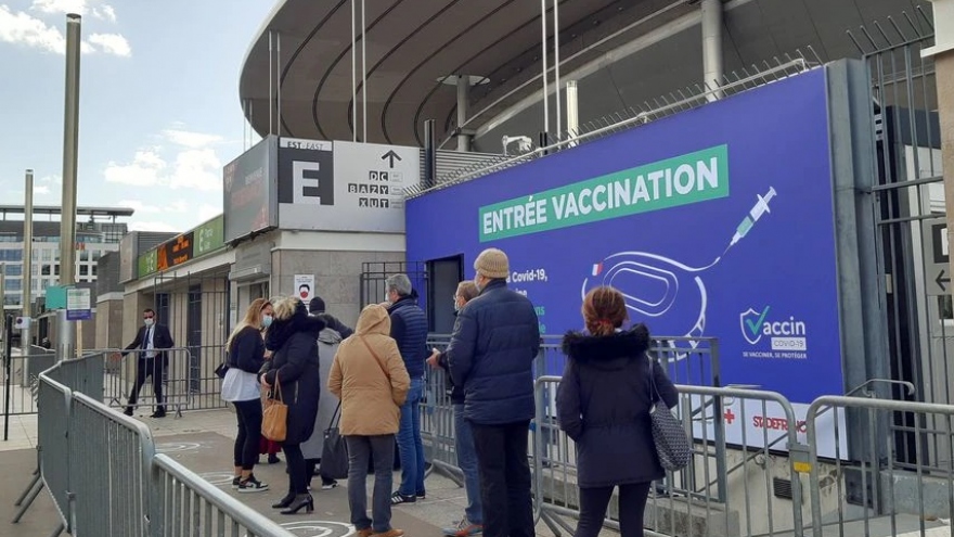 EU nỗ lực đi đầu trong chia sẻ vaccine Covid-19, WHO bàn về bất bình đẳng vaccine